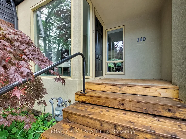 140 Helendale Ave — Photo 3