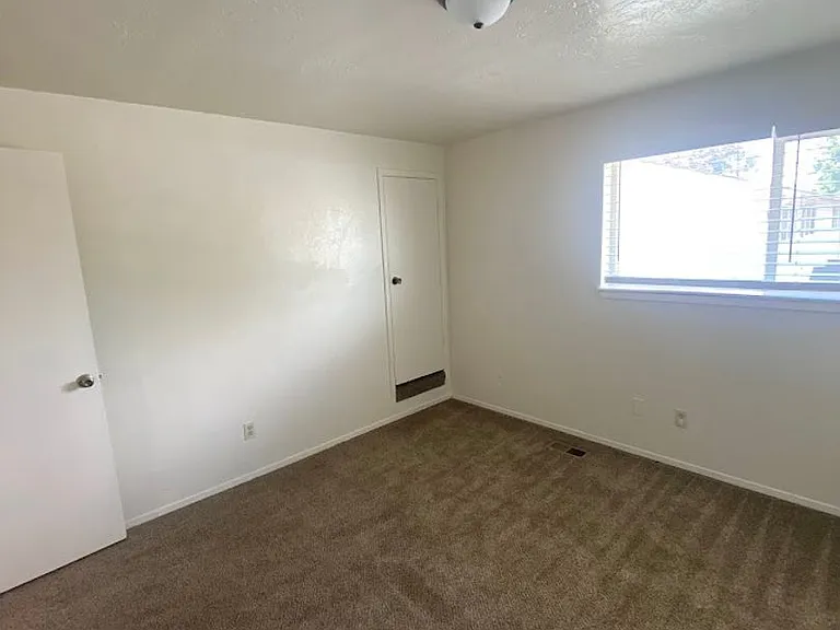1216 S Juniper St — Photo 24