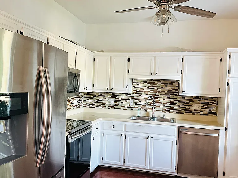 706 Dove Valley Ct — Photo 3
