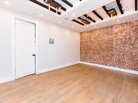 4th image of 1140 President St #B