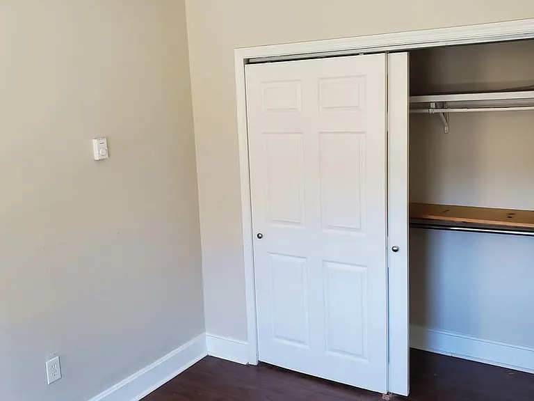 Huntington Apartments — Photo 41