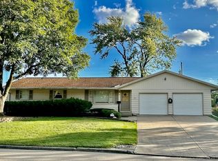 811 Spear Dr, Normal, IL 61761