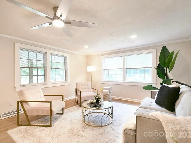 80 Sumner Ave NW — Photo 5