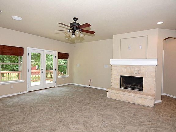 5th image of 175 E Keanahalululu Ln