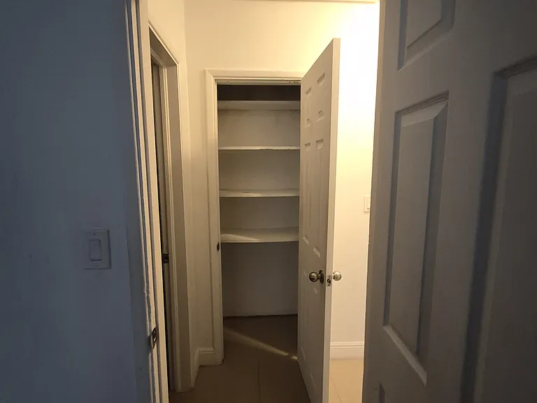 2420 Harding St — Photo 8