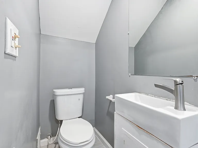 5818 Field Pl NE — Photo 11