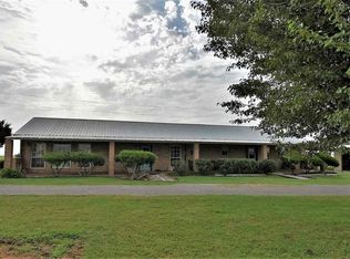 3183 NW King Rd, Apache, OK 73006