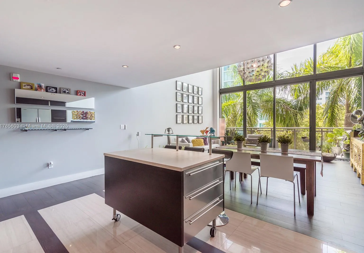 2 bed, 1700 sqft, $5,500 — Photo 4