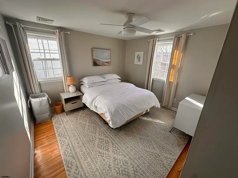 611 N Delavan Ave — Photo 12