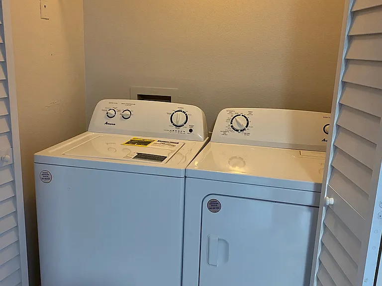 In-unit washer and dryer included