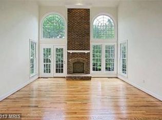 10202 Rutherford Ct, Oakton, VA 22124