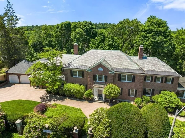 170 Hyslop Rd, Brookline, MA 02445