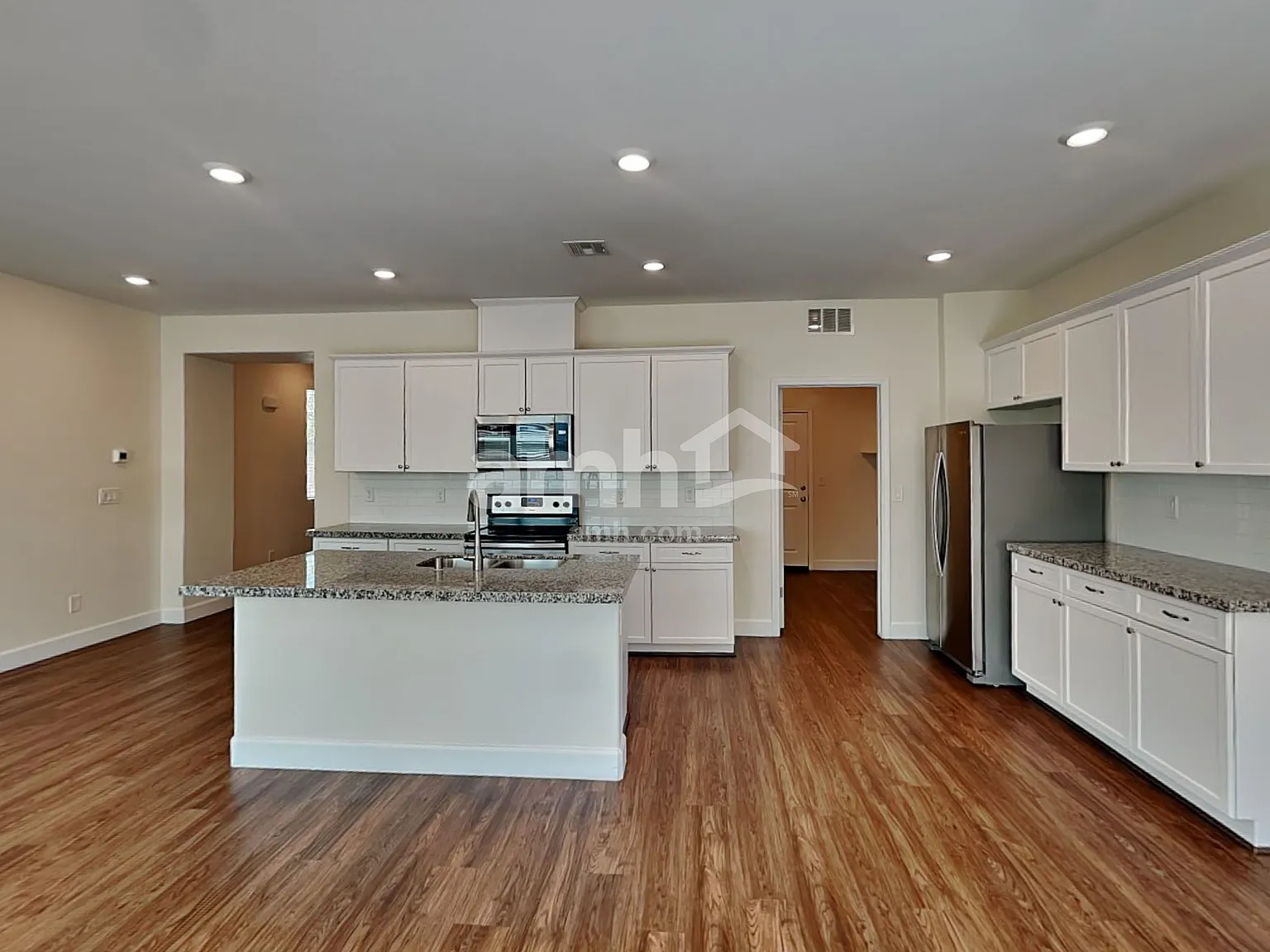 4 bed, 3.5 bath, 2149 sqft, $2,450 — Photo 4