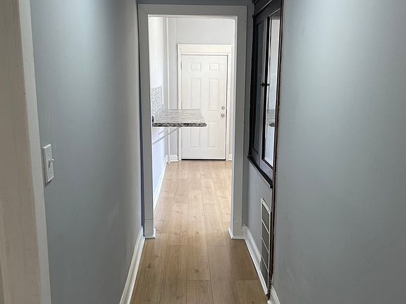 4th image of 451 E 111th St #2R