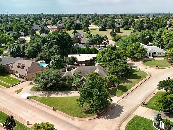 4th image of 1200 Oak Tree Dr