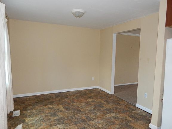 Dining Room Off Kitchen