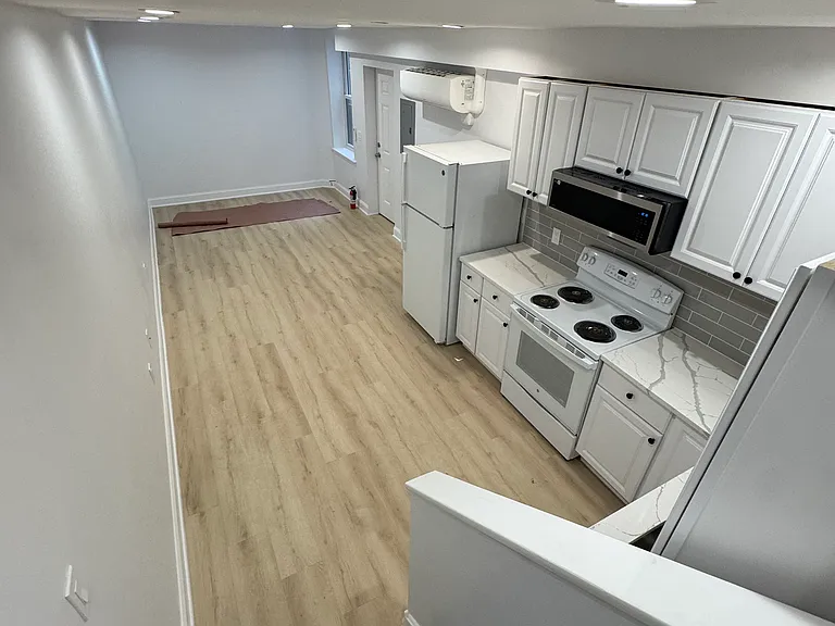 426 South St #B — Photo 5