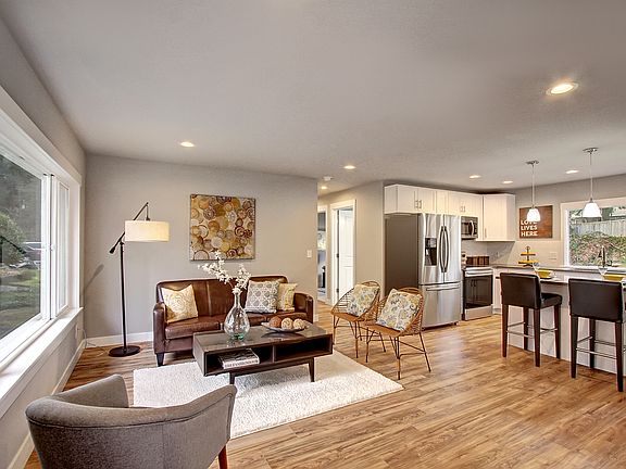 3rd image of 6031 190th St SW