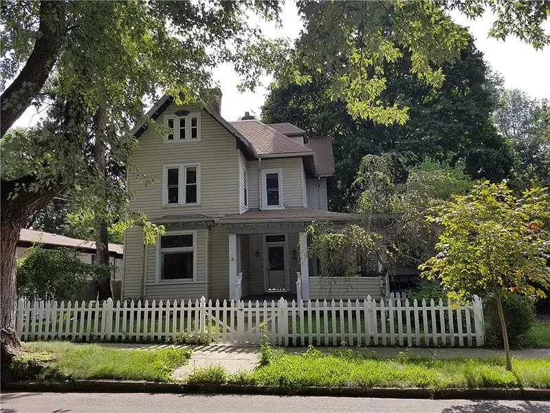 310 Bank St photo 1