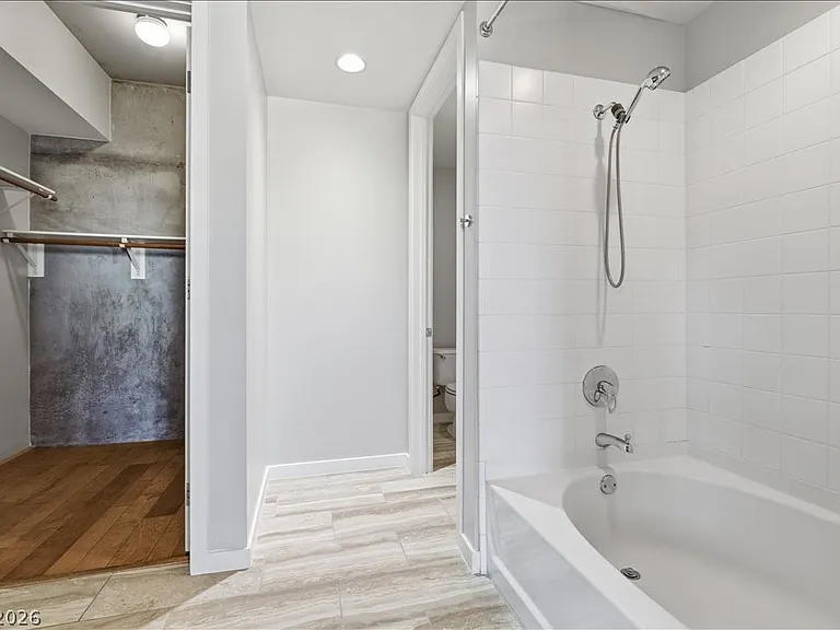 353 E Bonneville Ave #295 — Photo 17