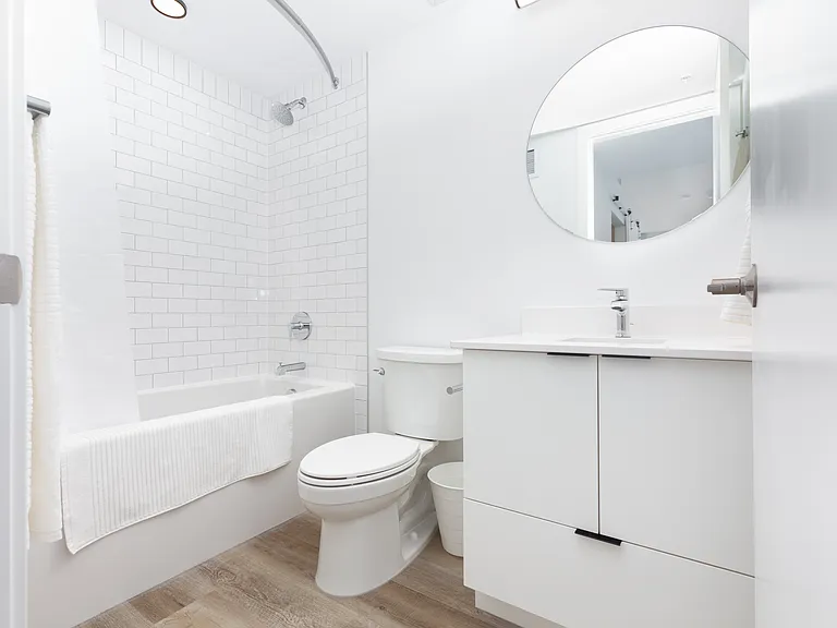 950 McPherson Sq NE — Photo 49