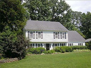 1st image of 1900 Thorncroft Dr