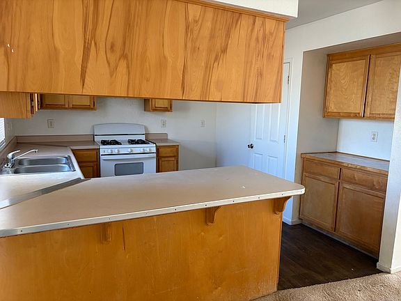 4th image of 583 Monique Ct