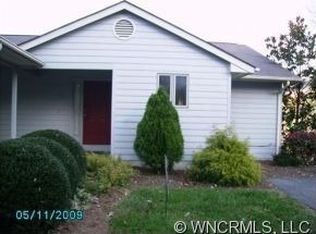 17 Spring Hollow Cir, Asheville, NC 28805
