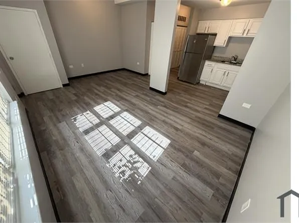 428 W Normal Pkwy, Chicago, IL 60621