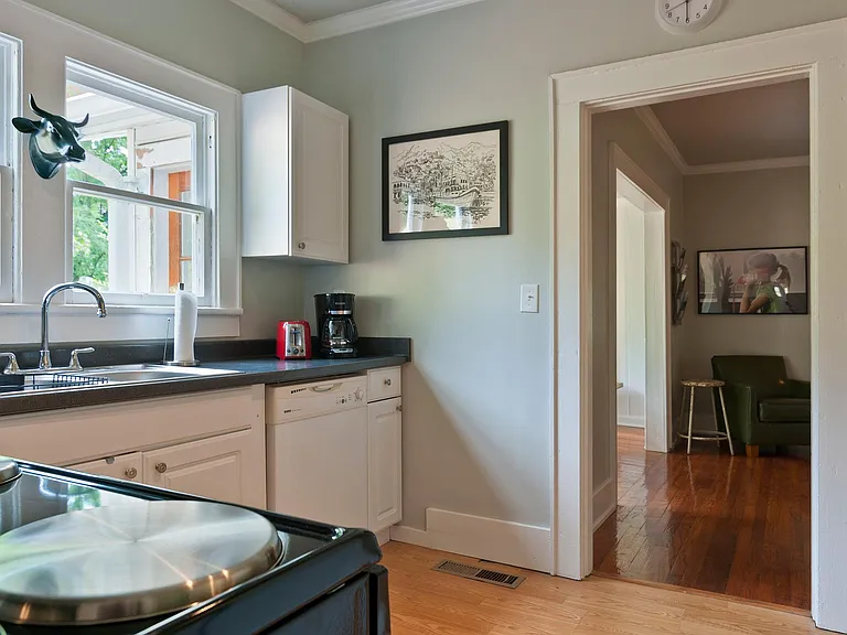 1111 W Mississippi Ave #B — Photo 14