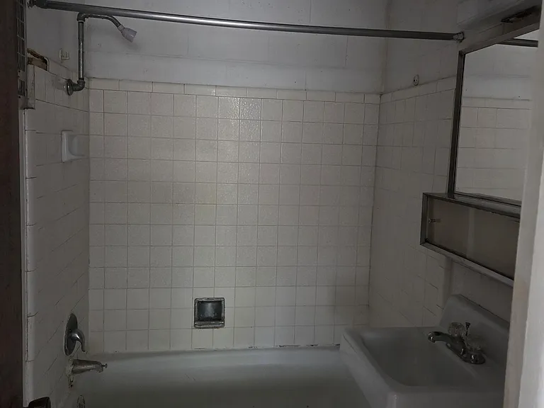 1051 S 4th Ave #38 — Photo 2