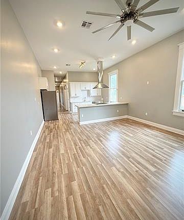 2nd image of 2410 Franklin Ave