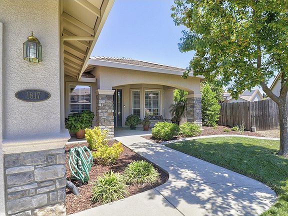 2nd image of 1817 Rolling Rock Ct