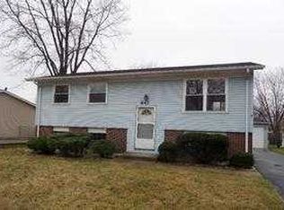 843 Poplar Ln, Bolingbrook, IL 60440