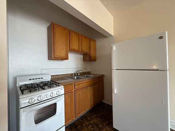 5th image of 4703 N Saint Louis Ave #22