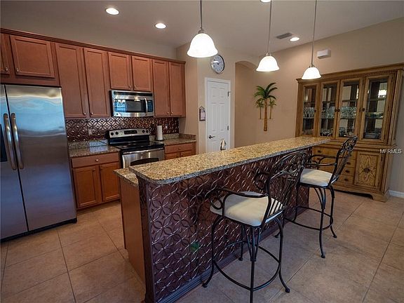 2nd image of 4222 Lenox Blvd