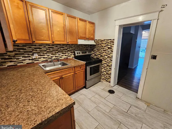 164 W Clarkson Ave, Philadelphia, PA 19120