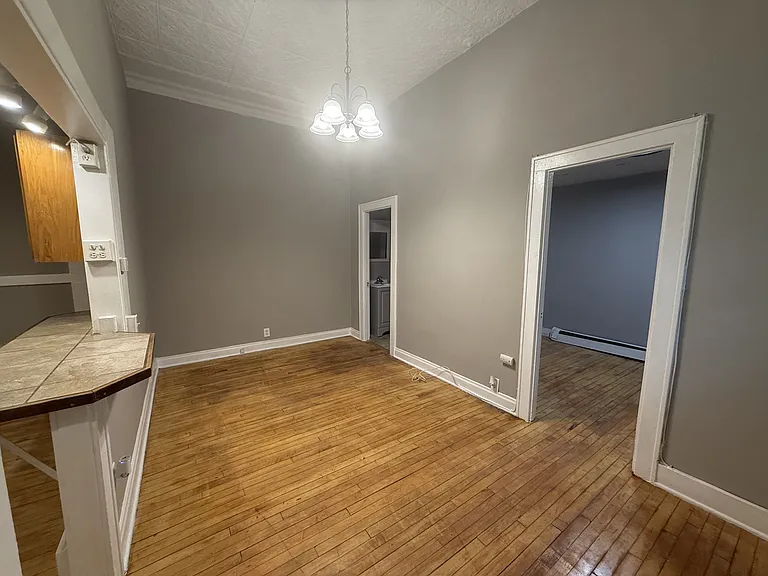 455-457 Post Ave #2 — Photo 5