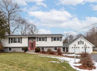 386 Shady Ln, Colchester, VT 05446