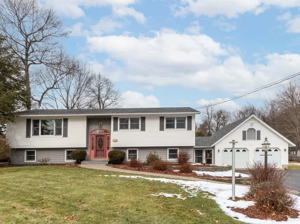 386 Shady Lane, Colchester, VT 05446