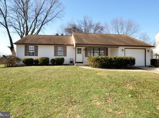 223 Dickens Dr, Delran, NJ 08075