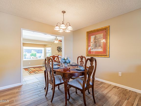 5th image of 10719 W Camelot Cir