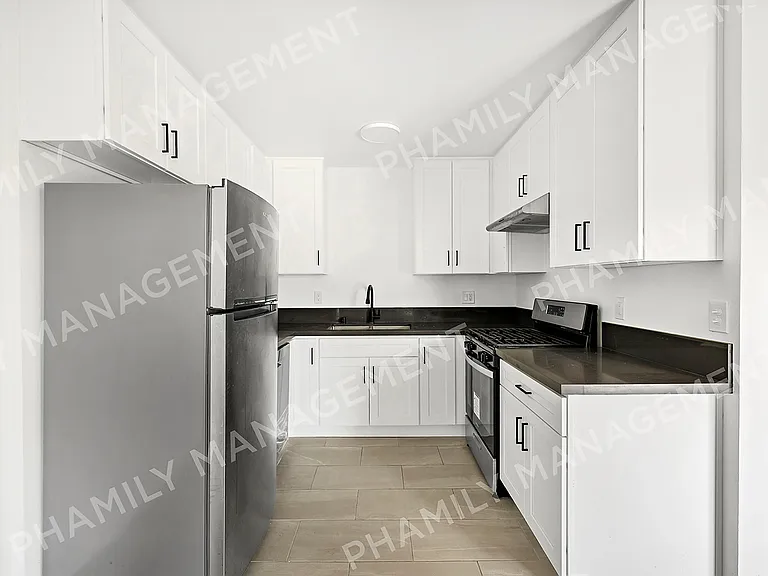 475 S Los Robles Ave #14 — Photo 5