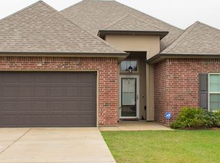 8910 Rue Blanc, Abbeville, LA 70510