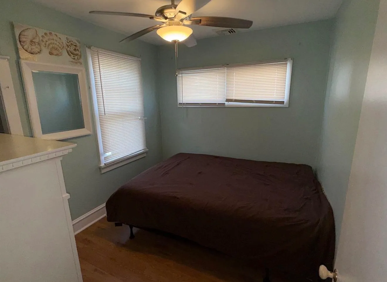 2 bed, 800 sqft, $2,100 — Photo 1