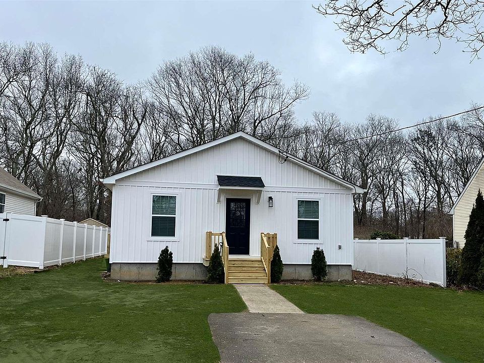 1st image of 162 Auborn Avenue