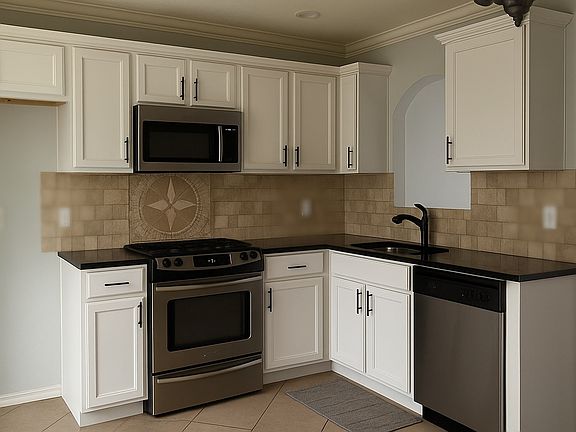 4th image of 2405 S 11th Pl