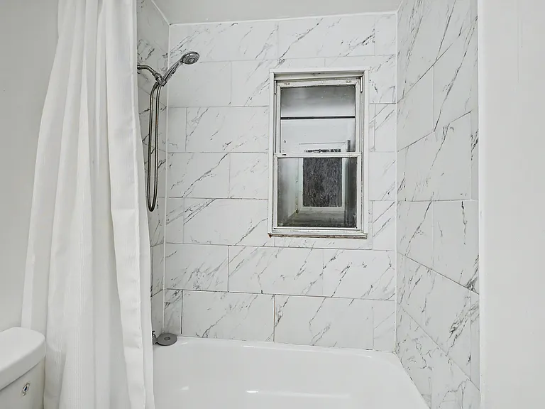 2113 Jennie Linn Dr — Photo 24