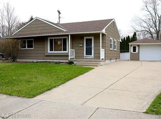 1620 Hatcher Cres, Ann Arbor, MI 48103