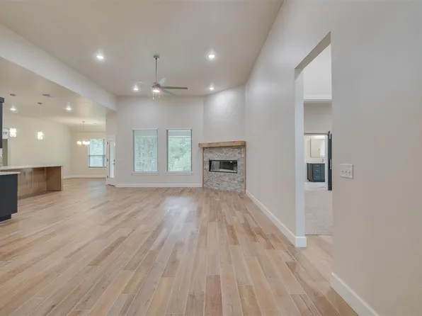 11160 Black Lion Ct, Blanchard, OK 73010